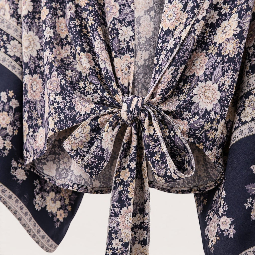 La Boutique Kimono Kimono Été Court Noir Floral