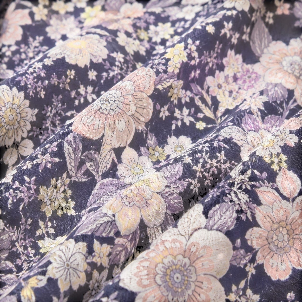 La Boutique Kimono Kimono Été Court Noir Floral